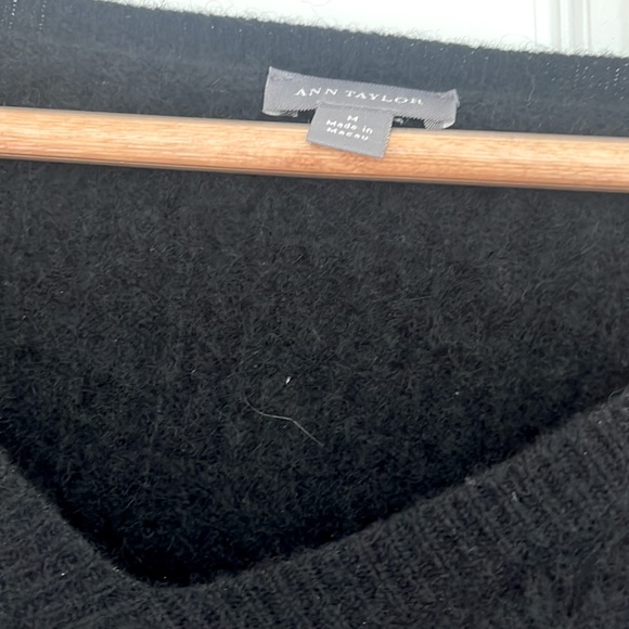 Ann Taylor Wool sweater - Picture 3 of 4